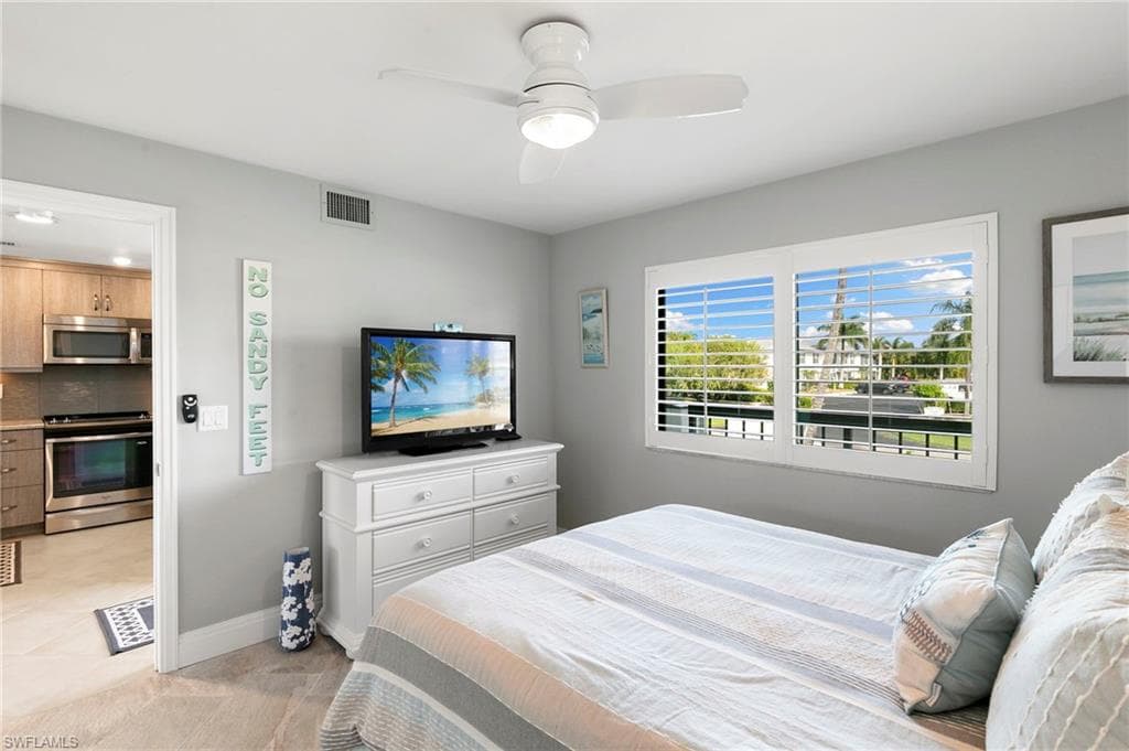 730 Elkcam Cir 210, Marco Island, FL 34145-16