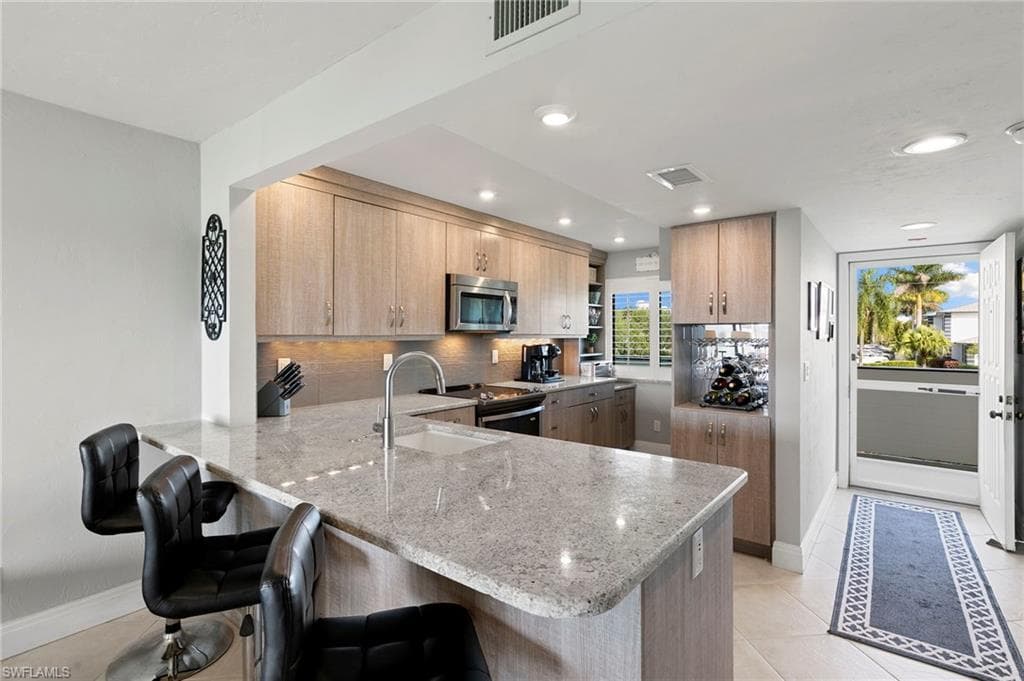 730 Elkcam Cir 210, Marco Island, FL 34145-4