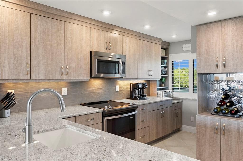 730 Elkcam Cir 210, Marco Island, FL 34145-5