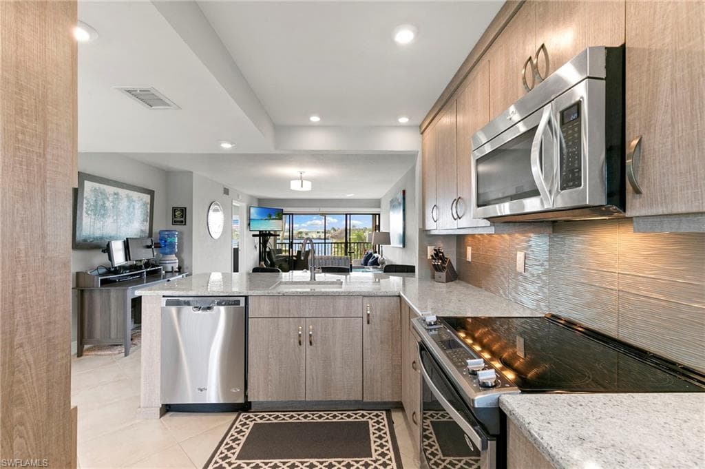 730 Elkcam Cir 210, Marco Island, FL 34145-7