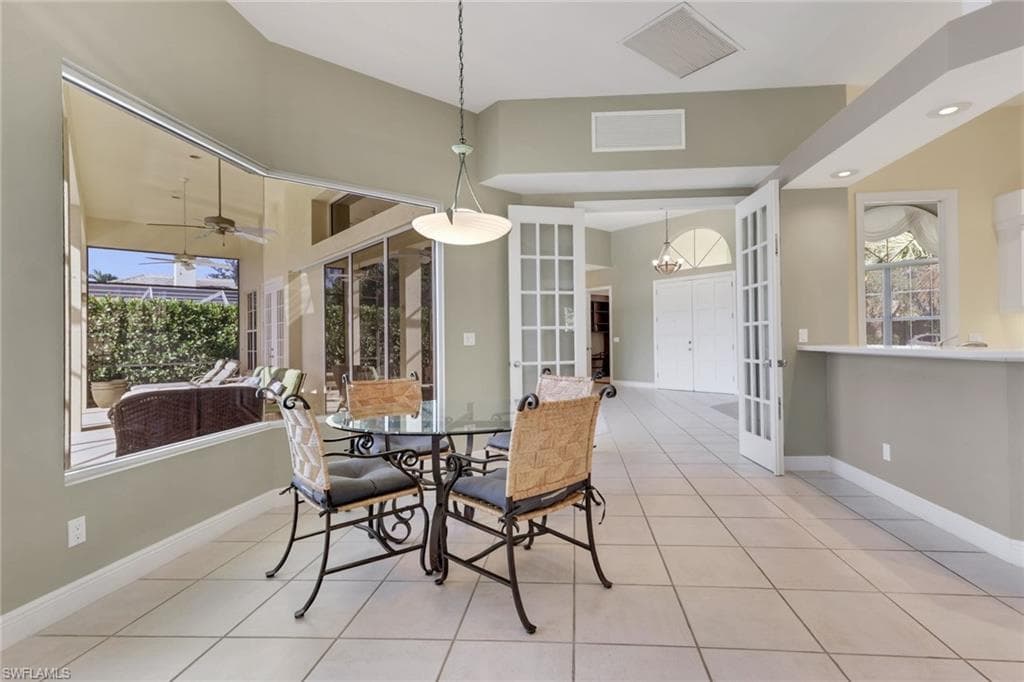 4594 Snowy Egret Dr, Naples, FL 34119-9