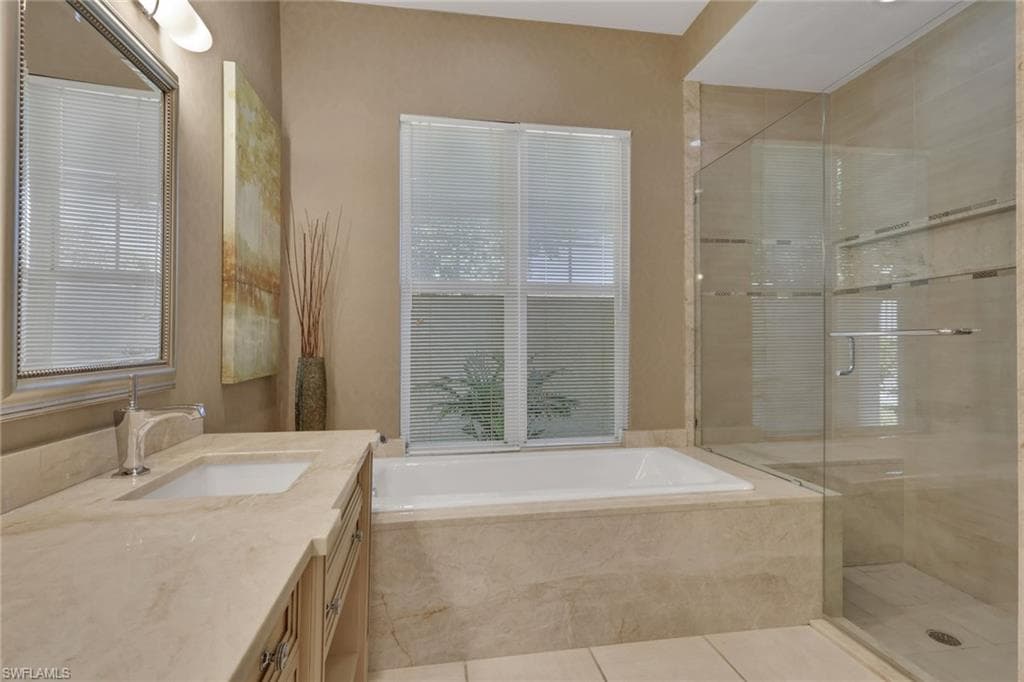 4594 Snowy Egret Dr, Naples, FL 34119-16