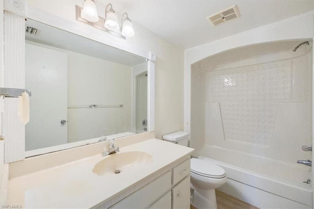 315 Saint Andrews Blvd D5, Naples, FL 34113-15