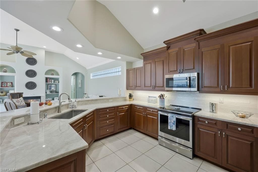 5058 Kensington High St, Naples, FL 34105-12