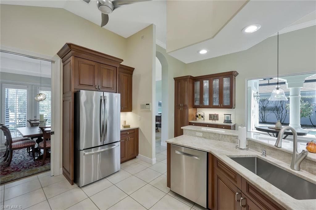 5058 Kensington High St, Naples, FL 34105-14