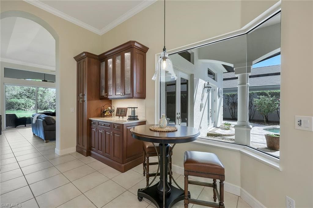 5058 Kensington High St, Naples, FL 34105-15