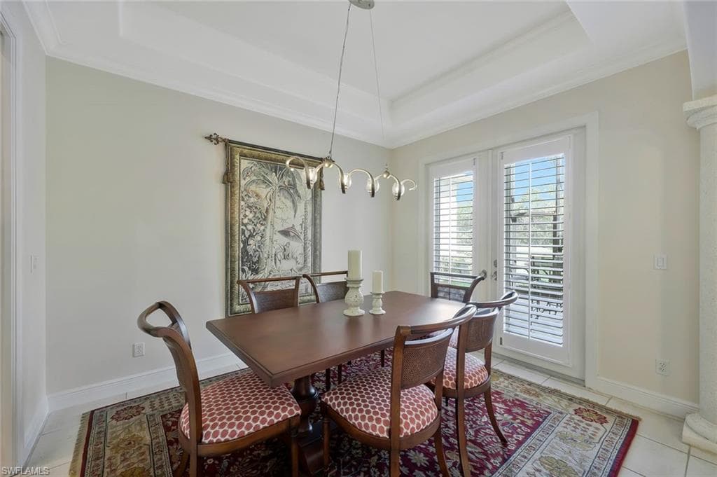 5058 Kensington High St, Naples, FL 34105-16