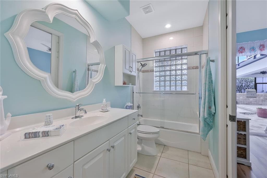 5058 Kensington High St, Naples, FL 34105-22