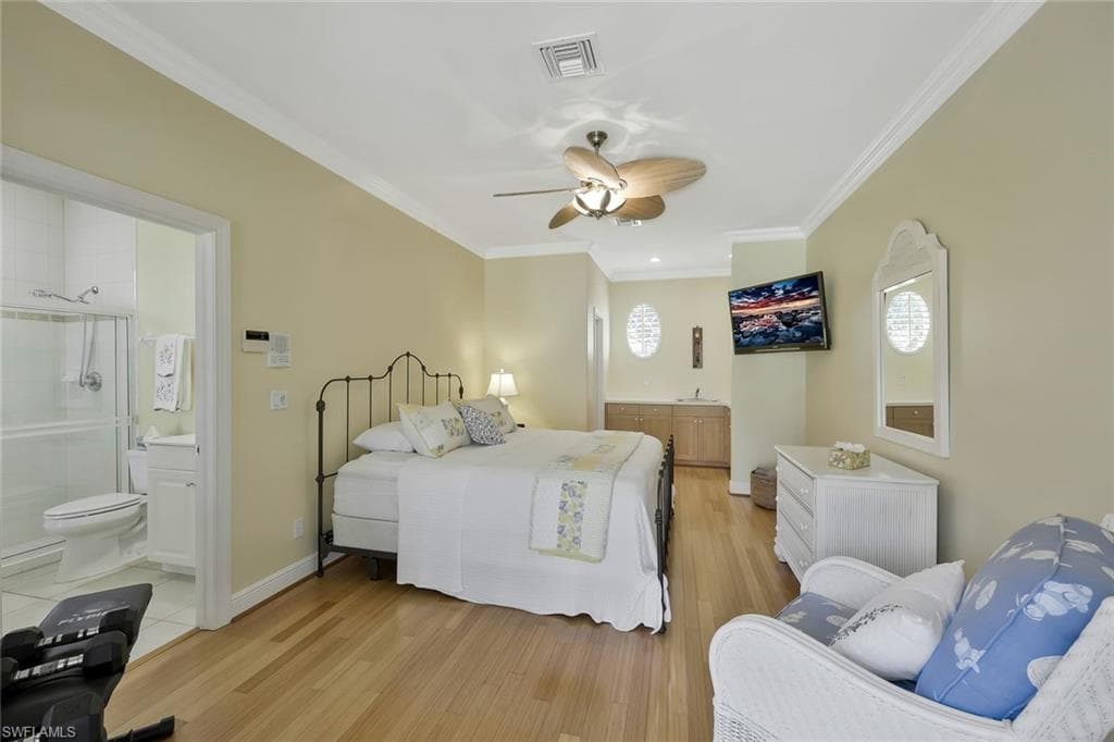 5058 Kensington High St, Naples, FL 34105-25
