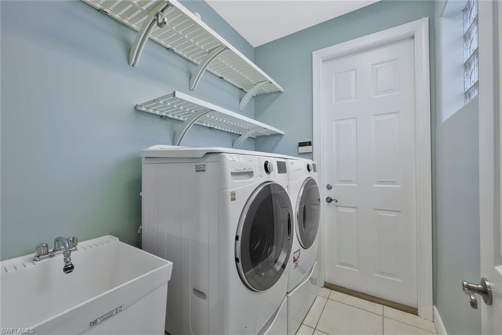 5058 Kensington High St, Naples, FL 34105-28