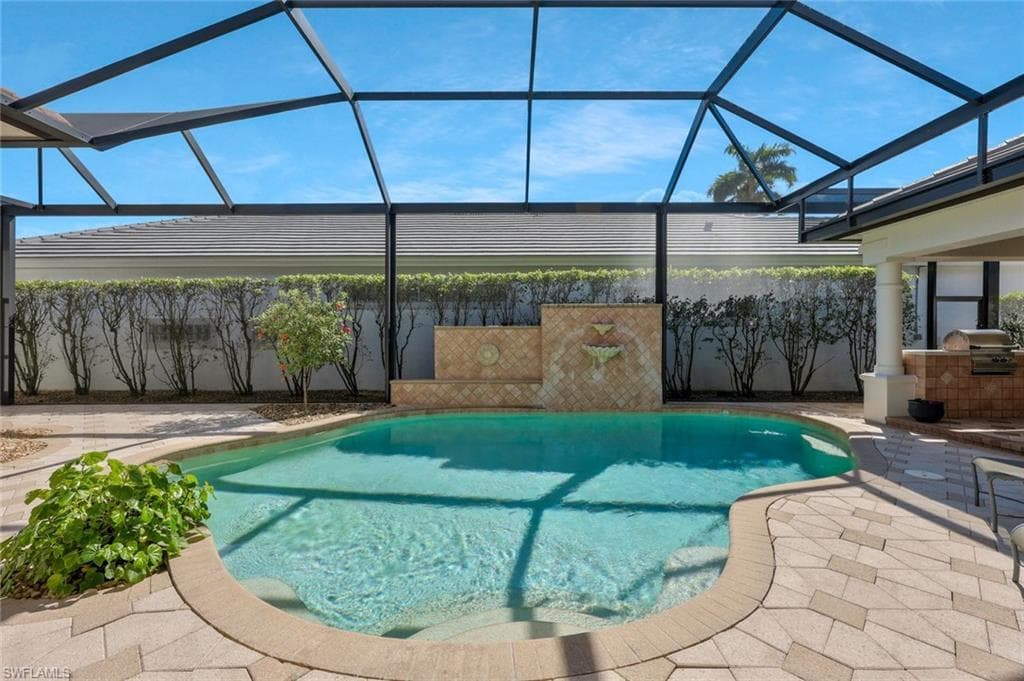 5058 Kensington High St, Naples, FL 34105-34