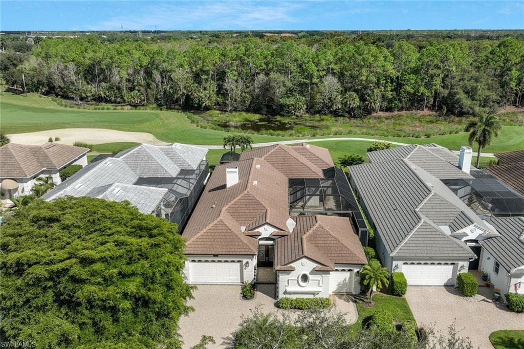 5058 Kensington High St, Naples, FL 34105-3