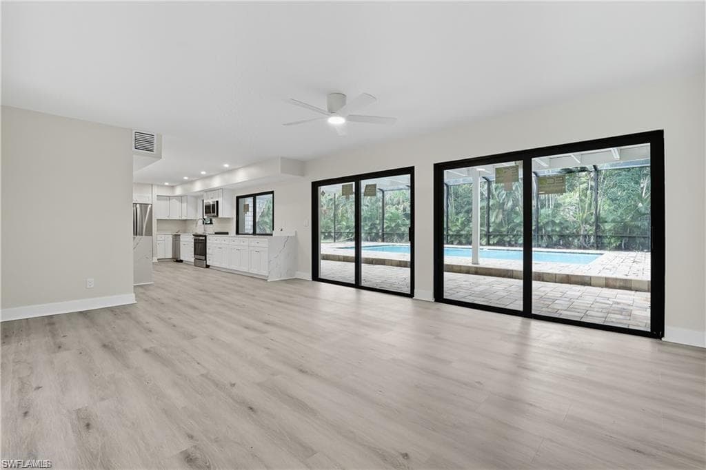 8531 Yorkshire Ln, Fort Myers, FL 33919-8