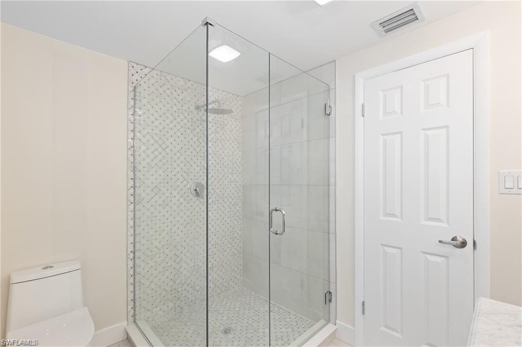 8531 Yorkshire Ln, Fort Myers, FL 33919-24