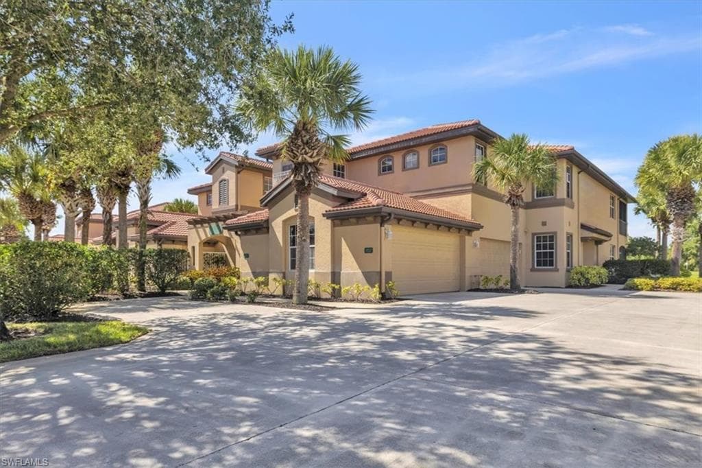 9276 Aviano Dr 202, Fort Myers, FL 33913-4