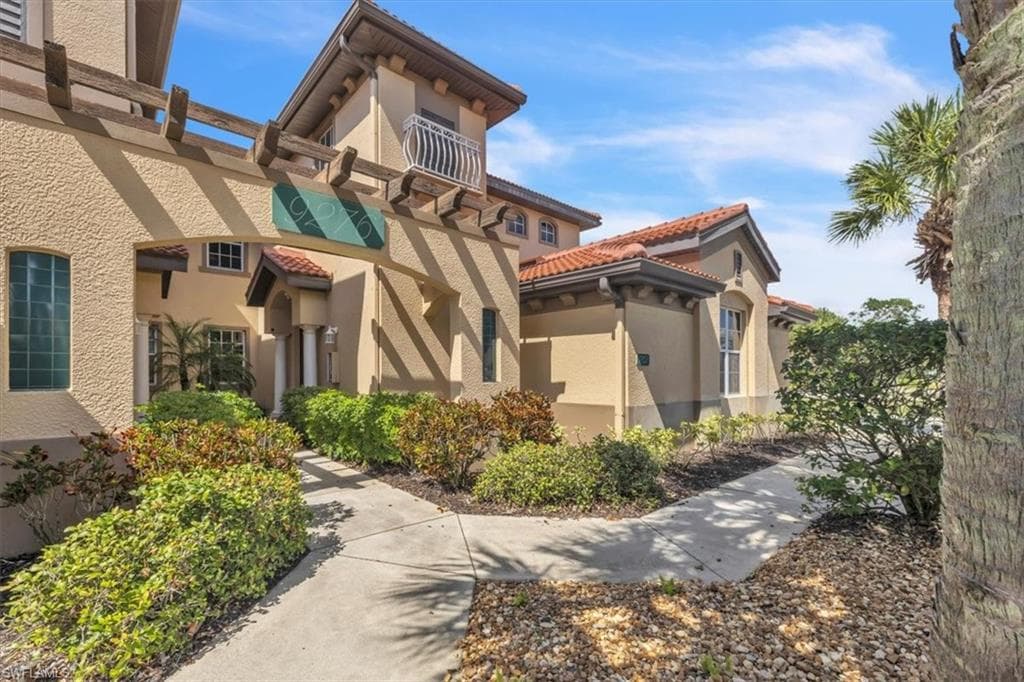 9276 Aviano Dr 202, Fort Myers, FL 33913-5