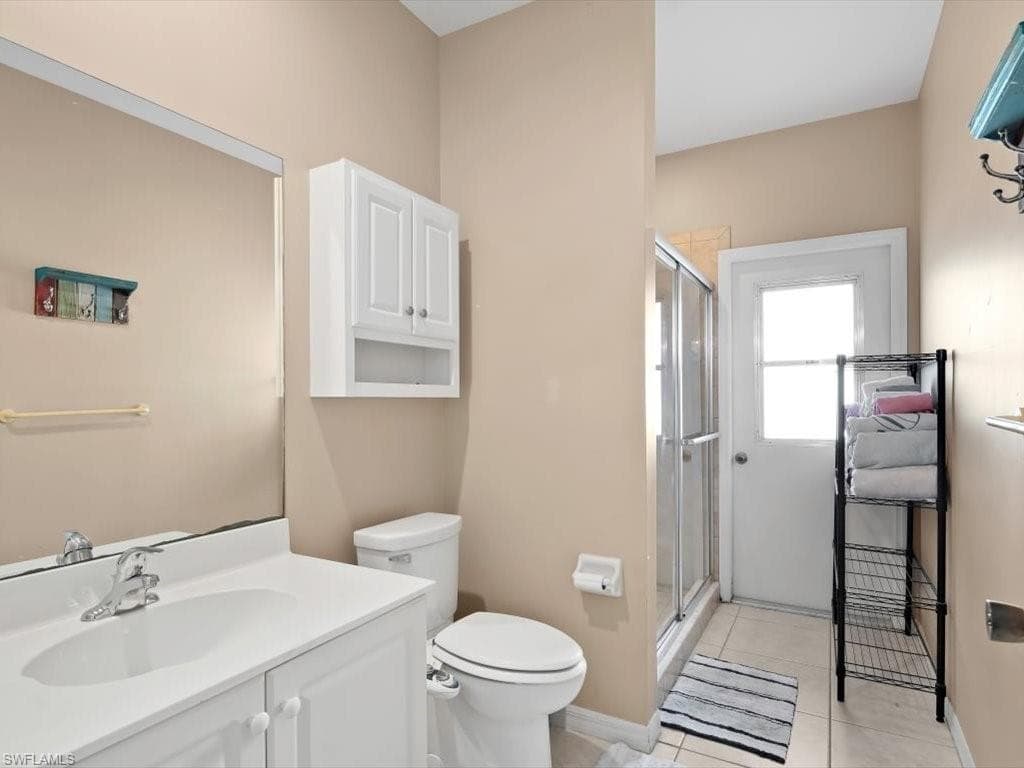 28 Madagascar Ct, Marco Island, FL 34145-20