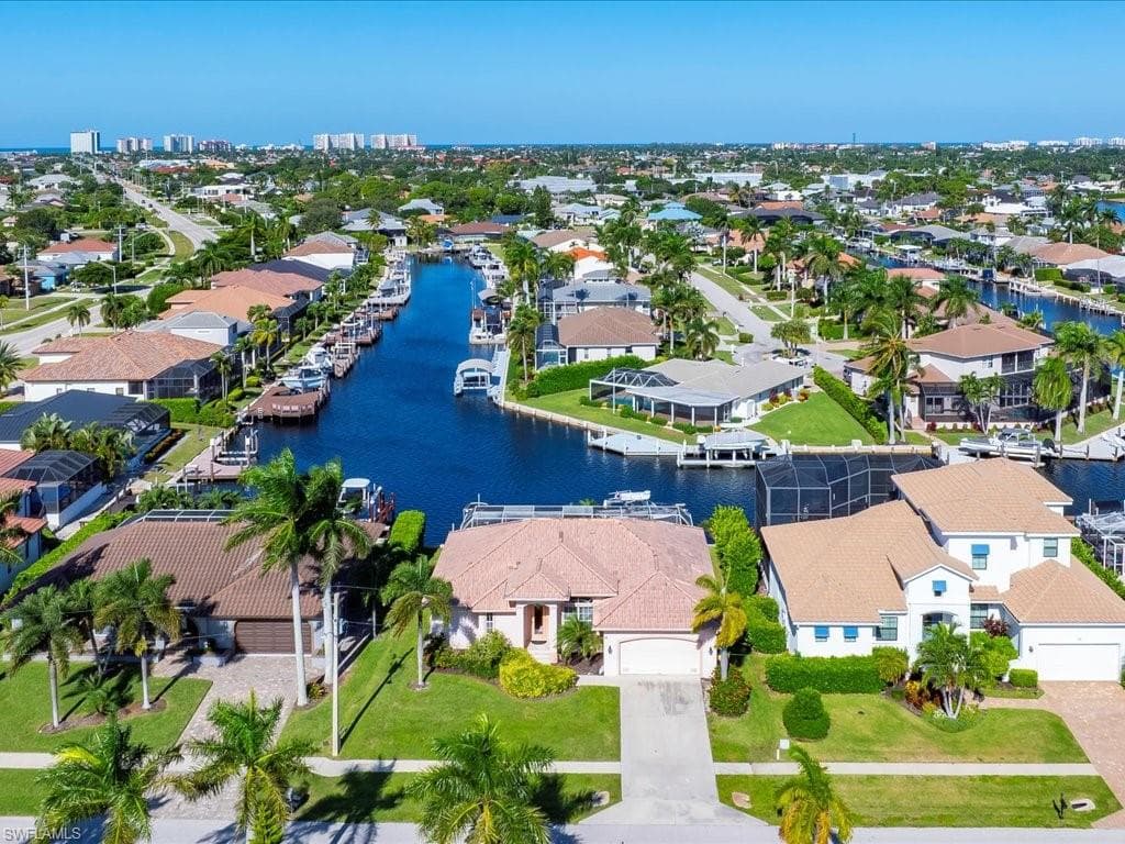 28 Madagascar Ct, Marco Island, FL 34145-2