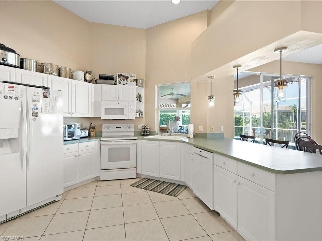 28 Madagascar Ct, Marco Island, FL 34145-6