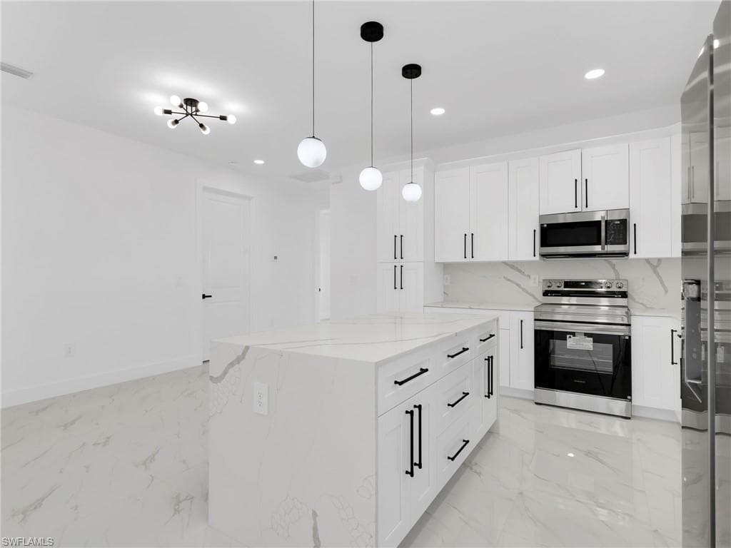 1119 Earhart St E, Lehigh Acres, FL 33974-14