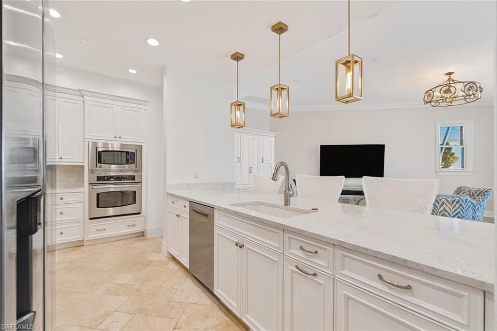 1001 10th Ave S C1, Naples, FL 34102-8
