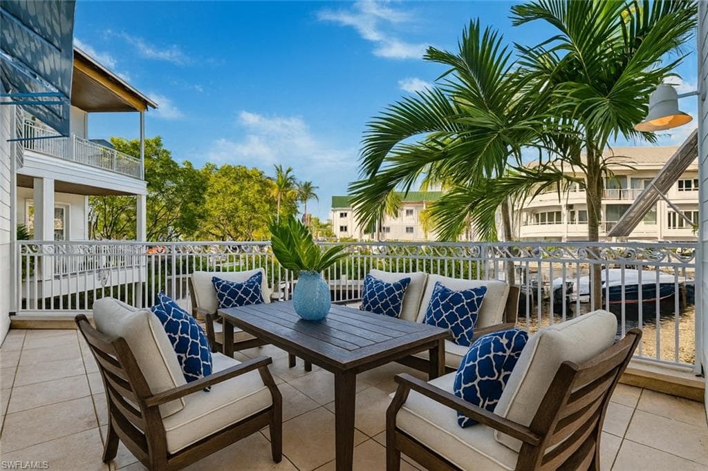 1001 10th Ave S C1, Naples, FL 34102-9