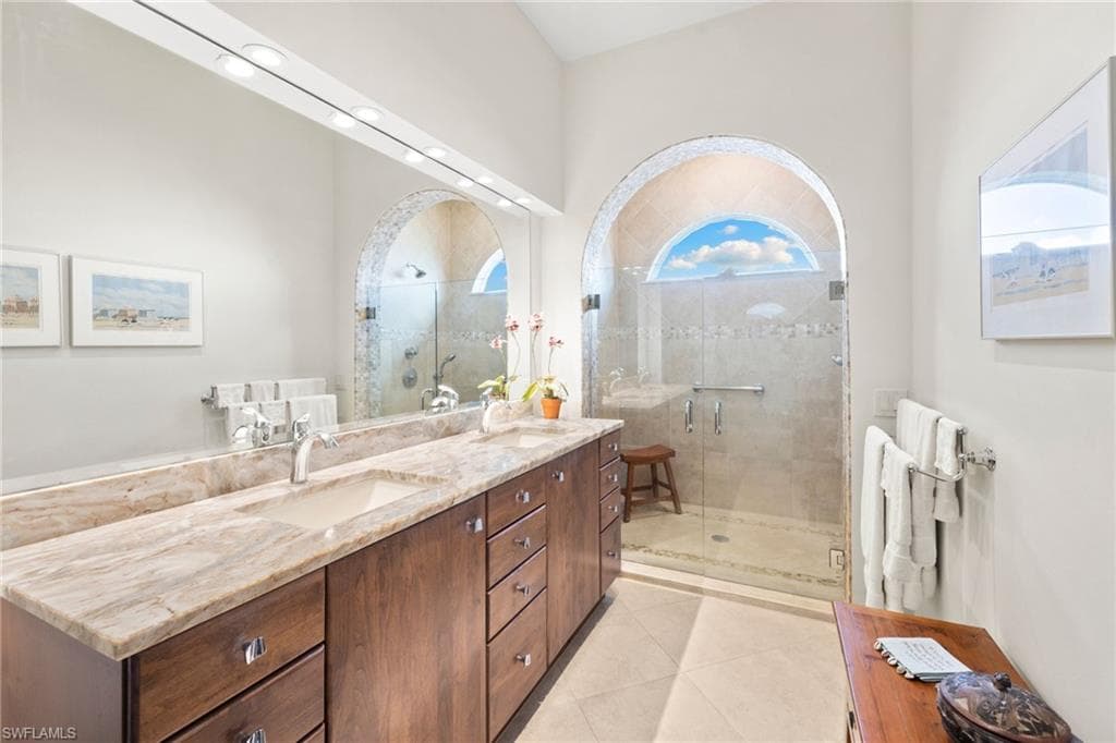 2153 Paget Cir, Naples, FL 34112-14