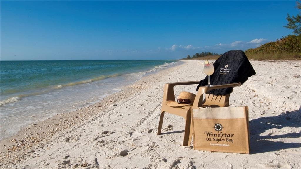 2153 Paget Cir, Naples, FL 34112-38