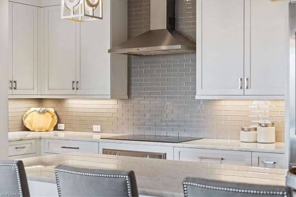 1035 3rd Ave S 401, Naples, FL 34102-9