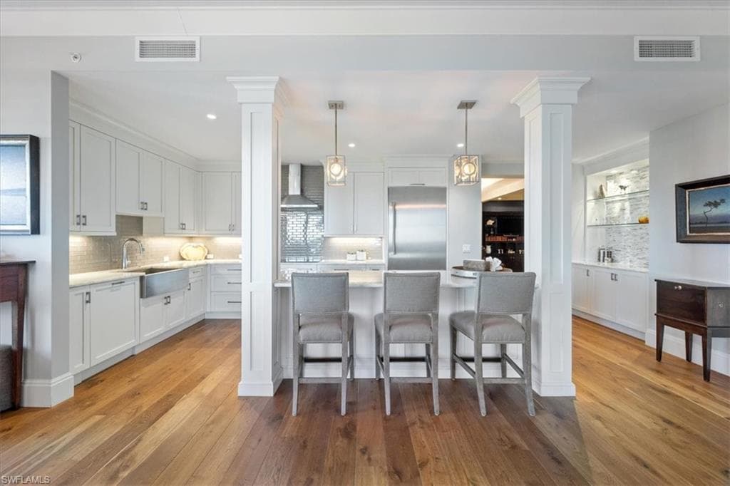 1035 3rd Ave S 401, Naples, FL 34102-11