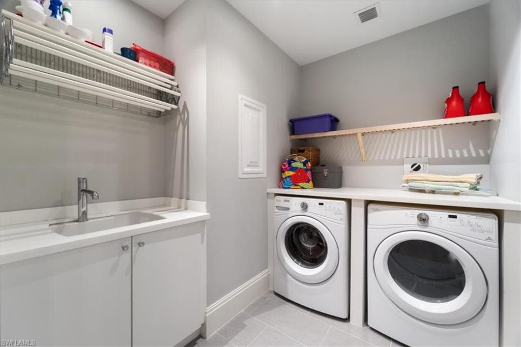 1035 3rd Ave S 401, Naples, FL 34102-28