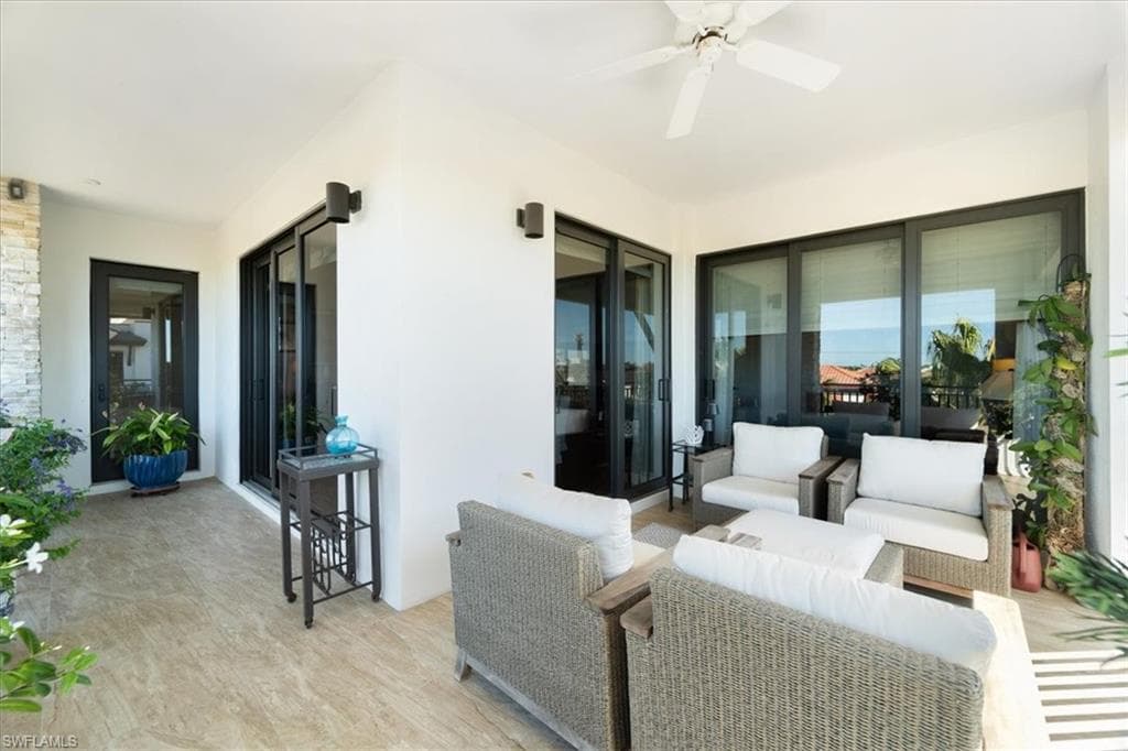 1035 3rd Ave S 401, Naples, FL 34102-29