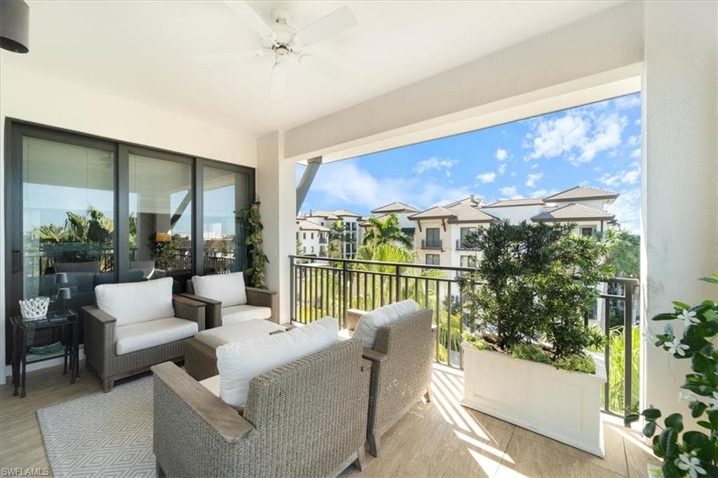 1035 3rd Ave S 401, Naples, FL 34102-31