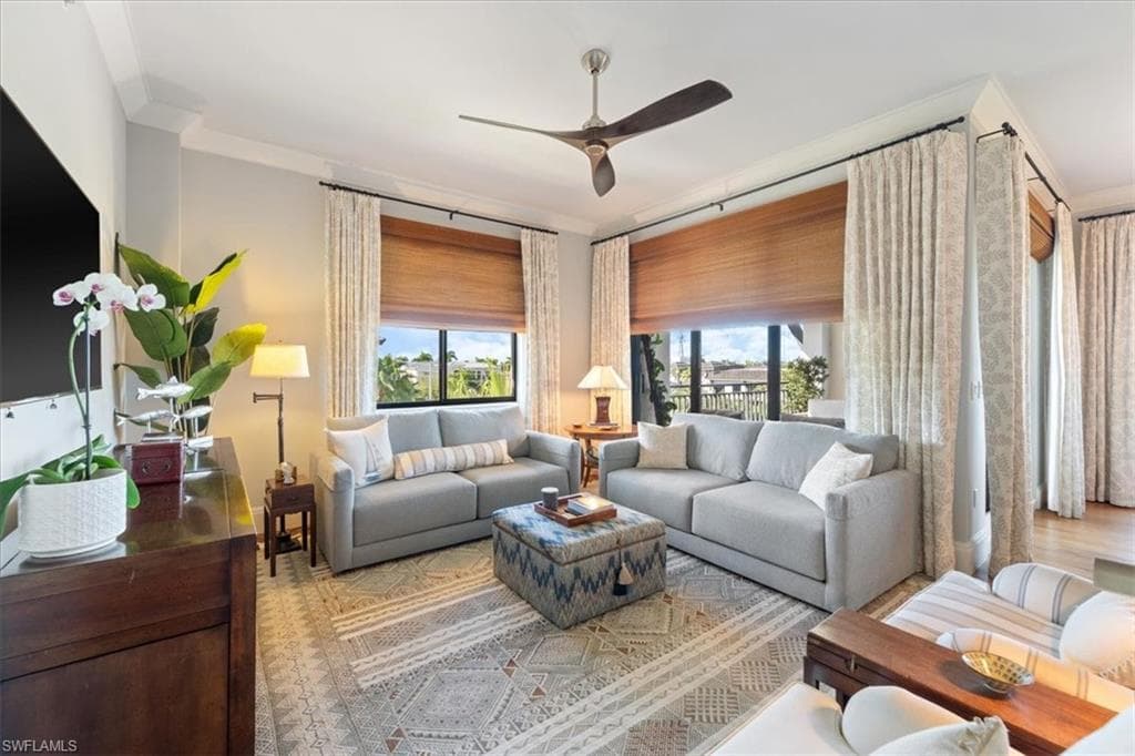 1035 3rd Ave S 401, Naples, FL 34102-5