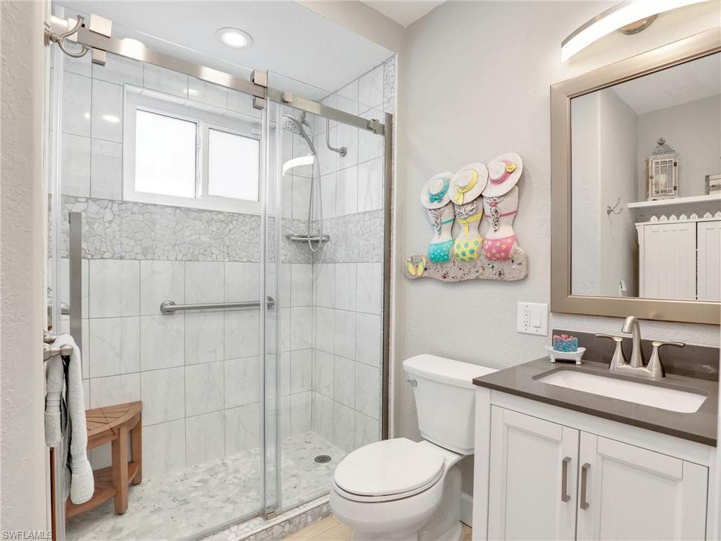 1774 Ivy Pointe Ct, Naples, FL 34109-33