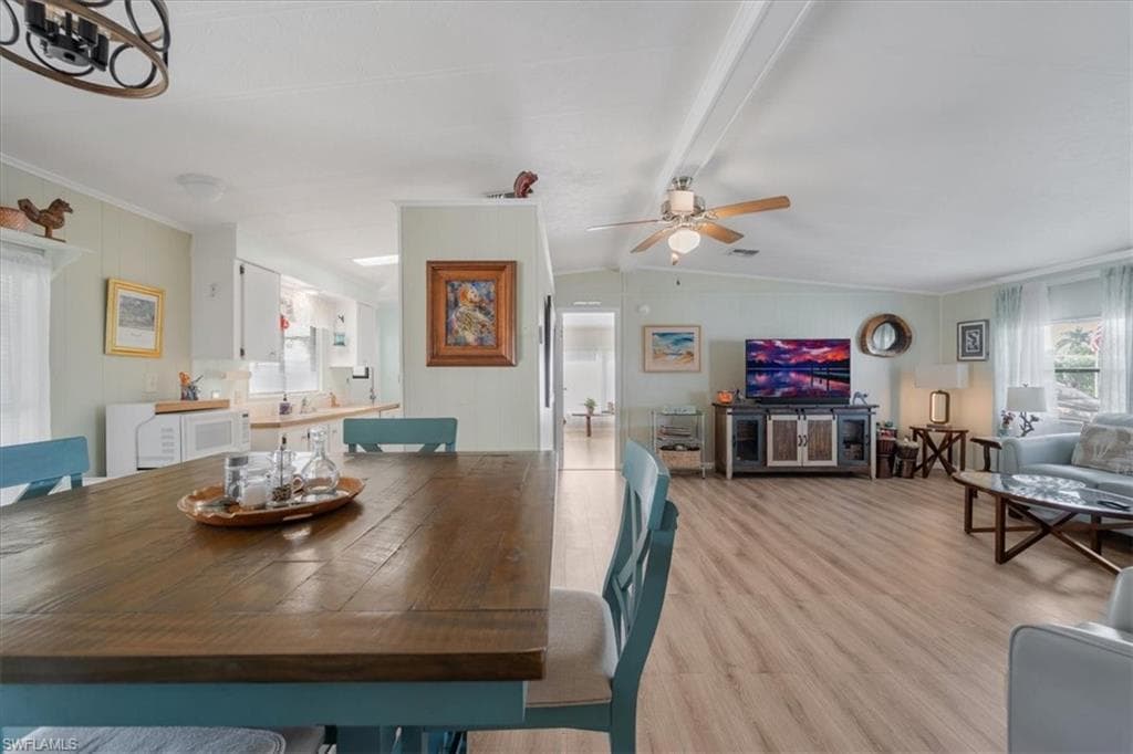 10 Lake Diane Dr, Naples, FL 34114-19