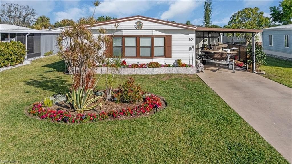 10 Lake Diane Dr, Naples, FL 34114-1