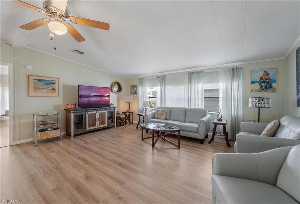 10 Lake Diane Dr, Naples, FL 34114-6