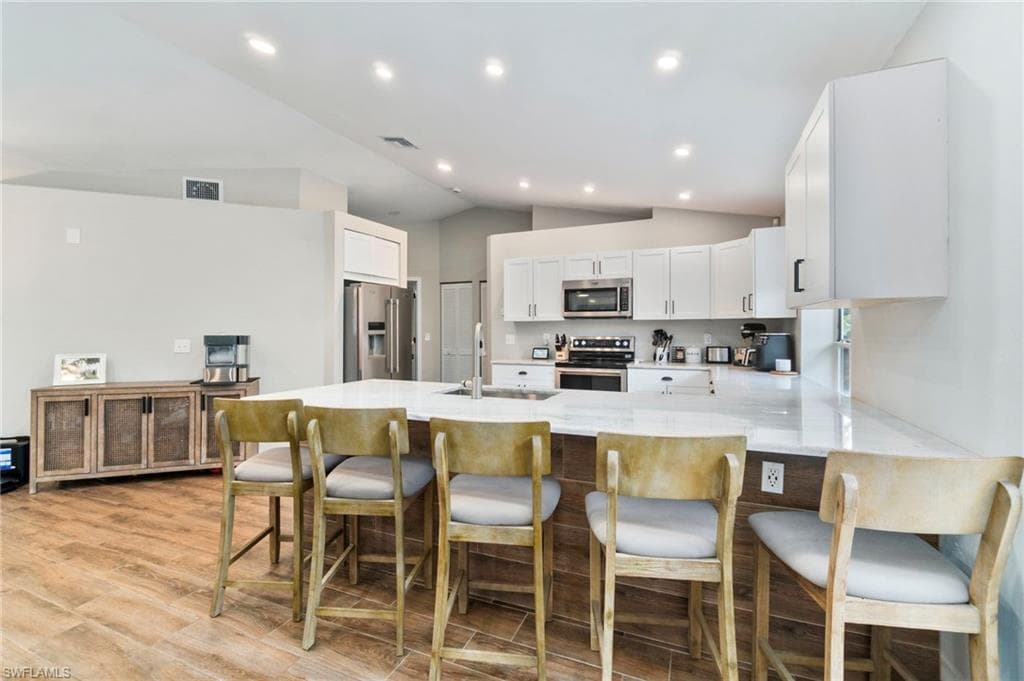 640 13th St NW, Naples, FL 34120-11