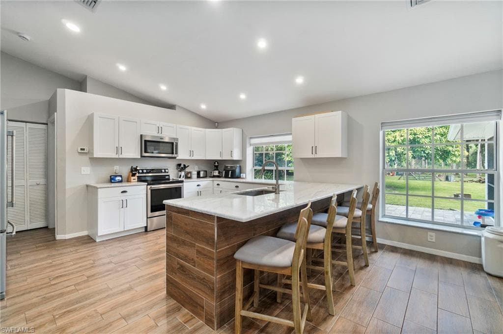 640 13th St NW, Naples, FL 34120-12