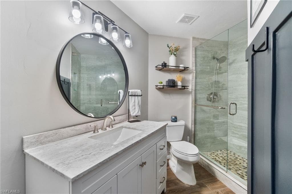 640 13th St NW, Naples, FL 34120-23