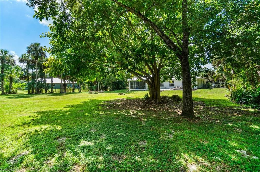 640 13th St NW, Naples, FL 34120-35