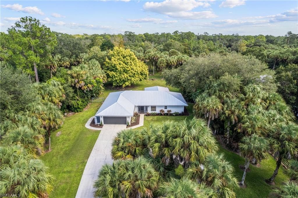 640 13th St NW, Naples, FL 34120-37