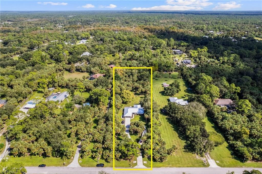 640 13th St NW, Naples, FL 34120-39