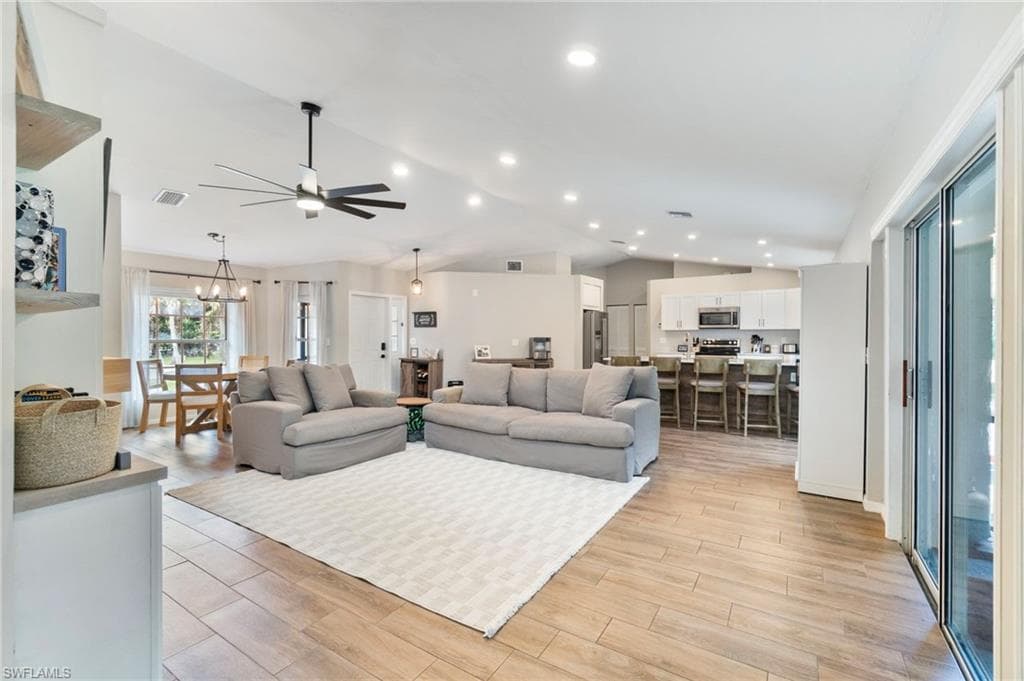 640 13th St NW, Naples, FL 34120-7