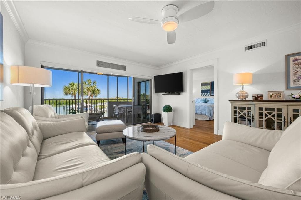 12945 Vanderbilt Dr 306, Naples, FL 34110-10