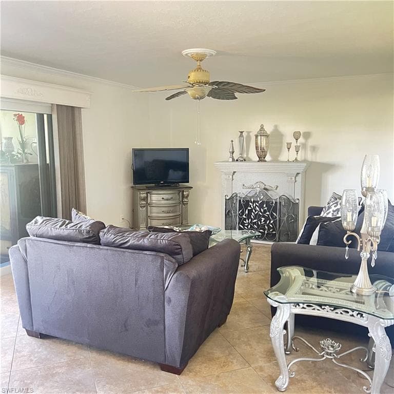 197 Harrison Rd 7, Naples, FL 34112-4