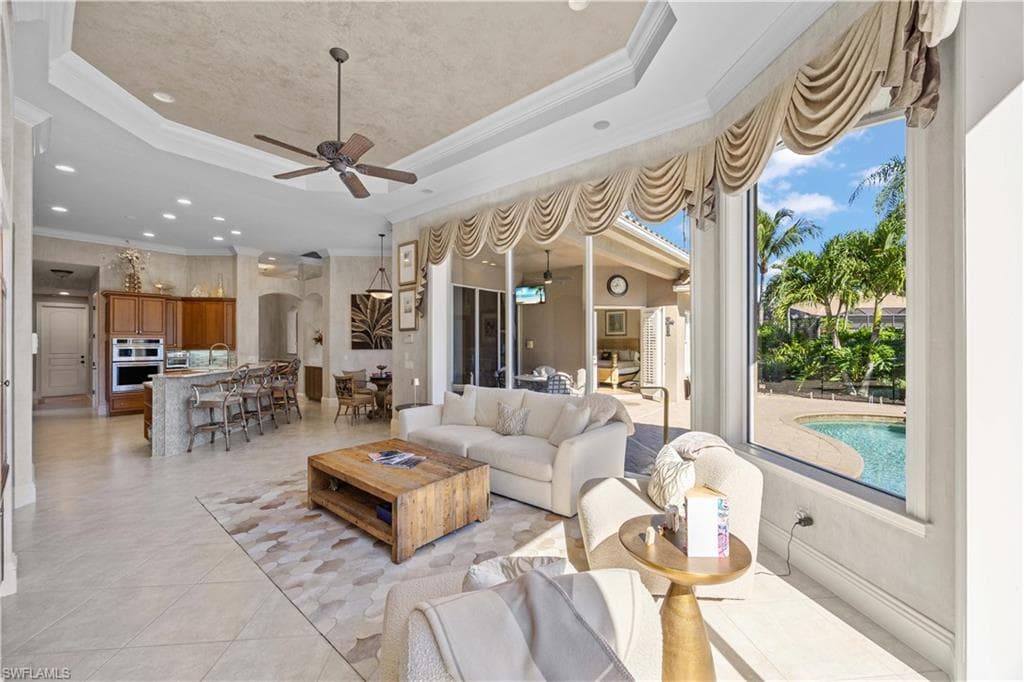 8752 Muirfield Dr, Naples, FL 34109-8