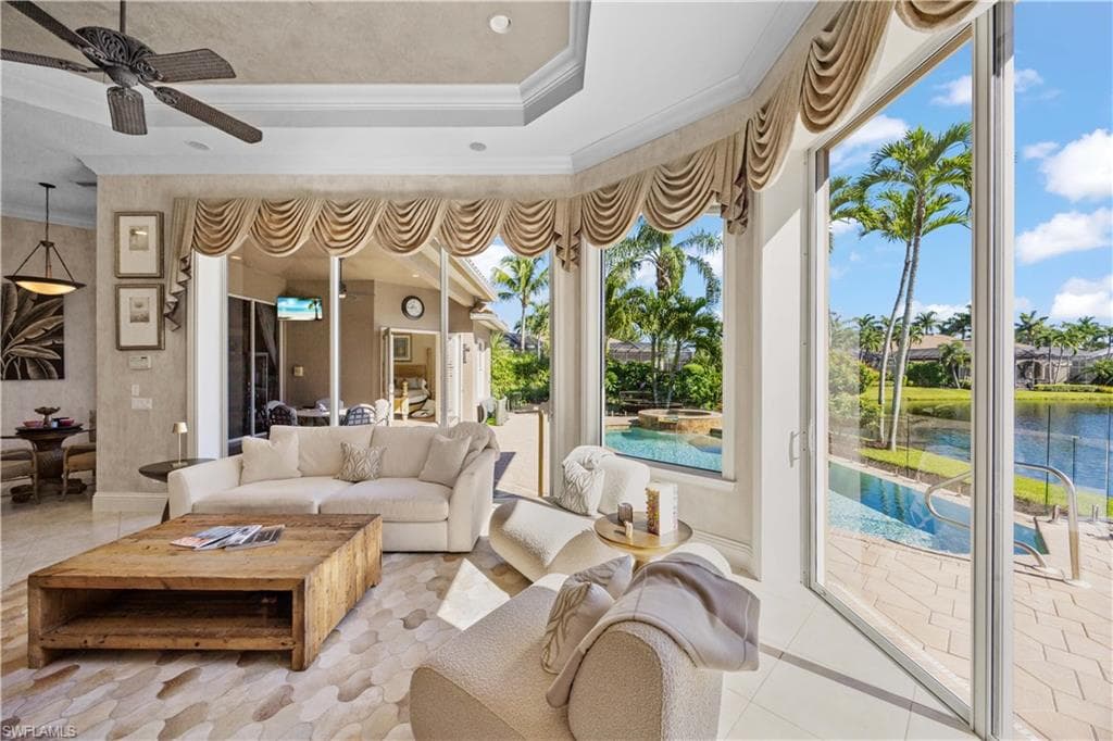 8752 Muirfield Dr, Naples, FL 34109-9