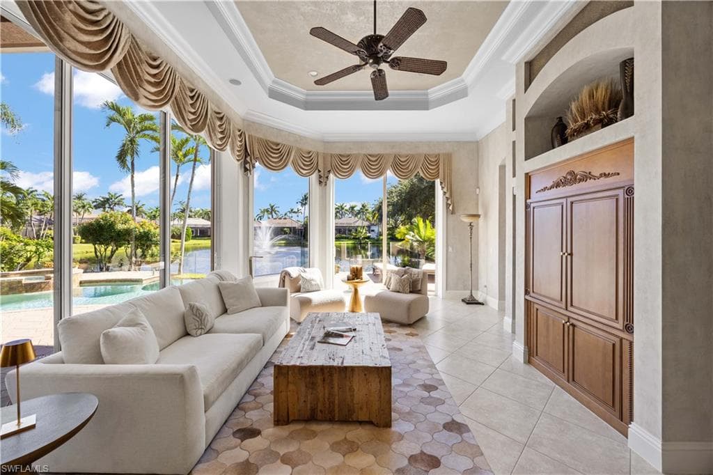 8752 Muirfield Dr, Naples, FL 34109-10